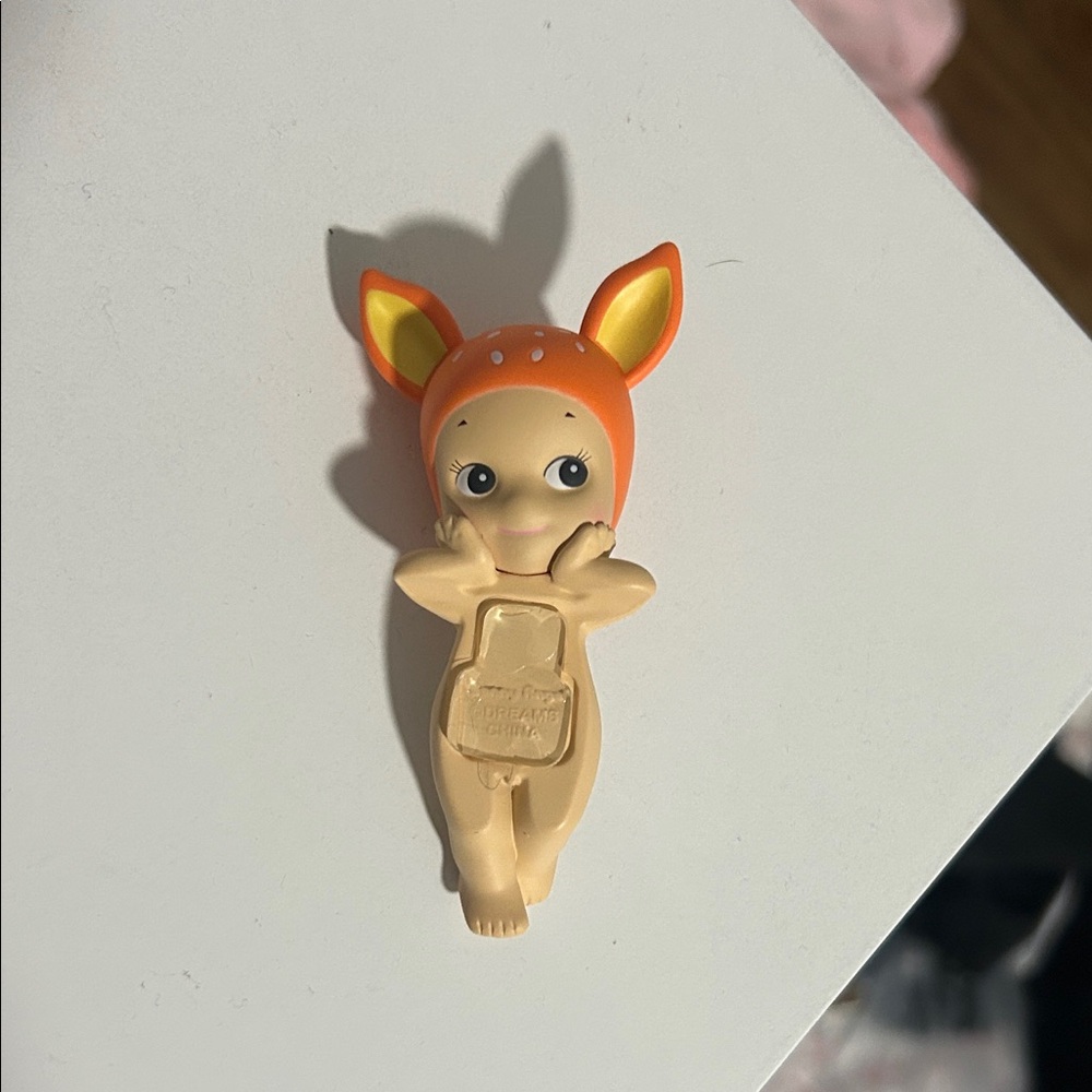 Authentic sonny angel fawn hipper